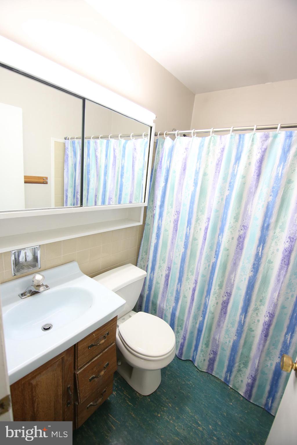 30 Curry Hill Road Levittown, PA 19057 - Photo 6 of 13 Gallery Image 6