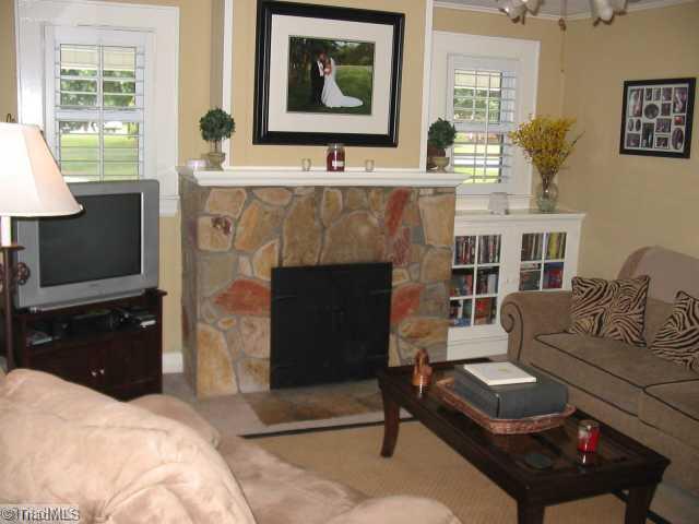 6866 Pilot View Street Rural Hall, NC 27045 - Photo 2 of 9 Living Room.
