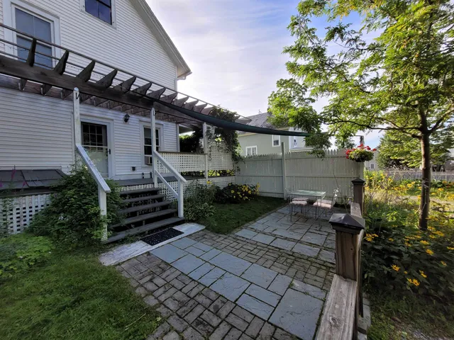 $410,000 | 68 Court Street, Middlebury, VT 05753