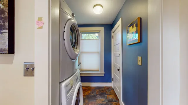 $410,000 | 68 Court Street, Middlebury, VT 05753