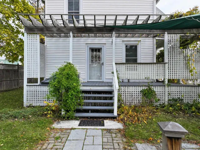 $410,000 | 68 Court Street, Middlebury, VT 05753