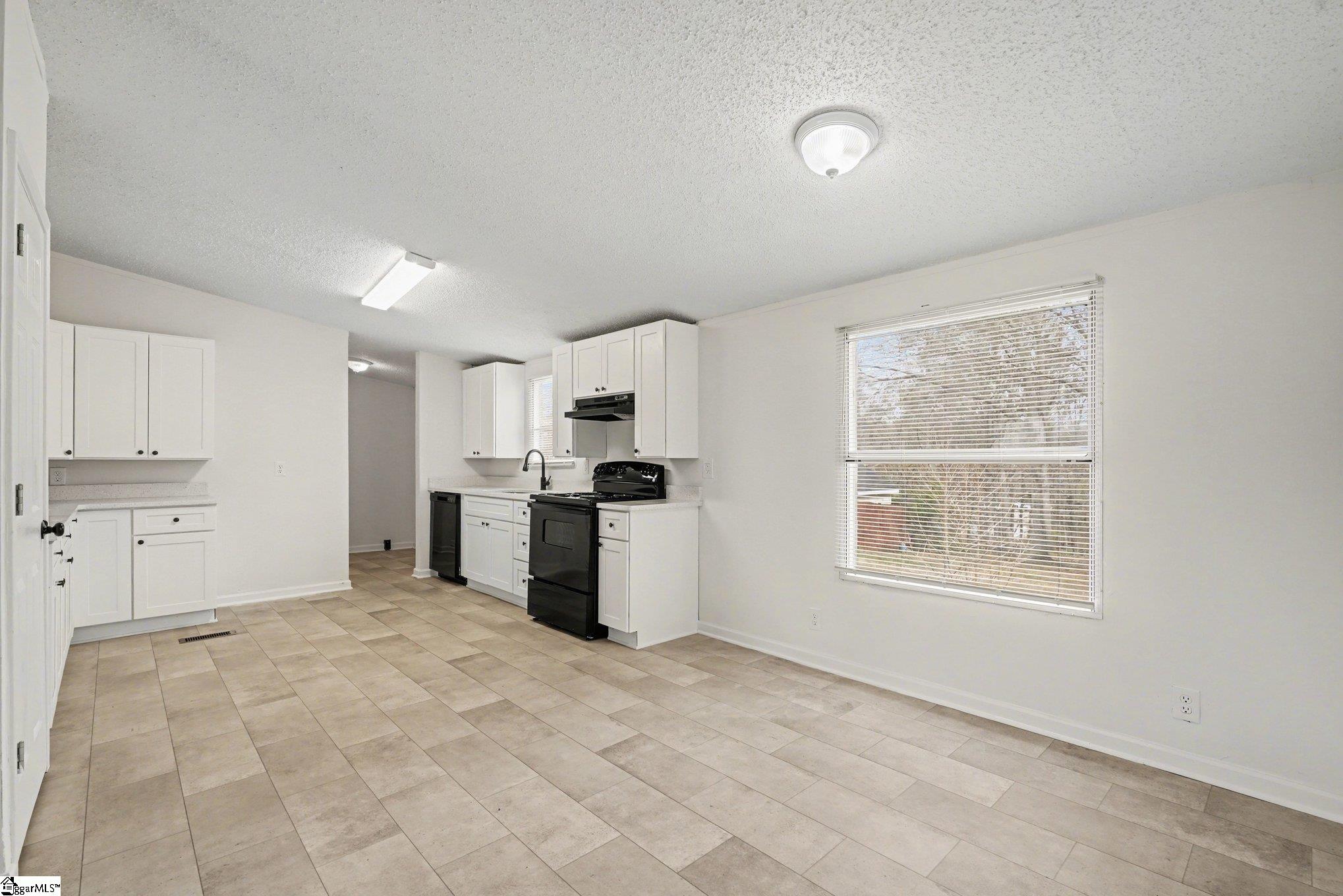6 Current Drive Greenville, SC 29611 - Photo 4 of 21