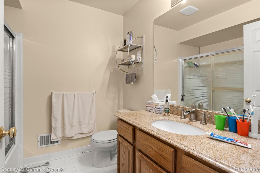 2843 Santia Road Troy, MI 48085 - Photo 38 of 57