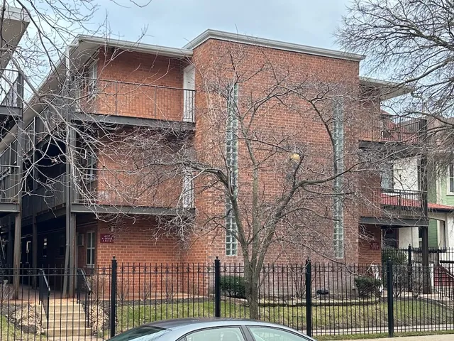 $1,150 | 4537 North Dover Street, Unit 1D, Chicago, IL 60640