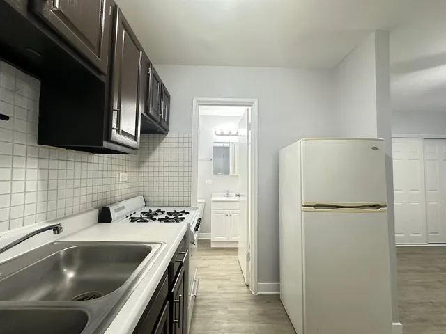 $1,150 | 4537 North Dover Street, Unit 1D, Chicago, IL 60640