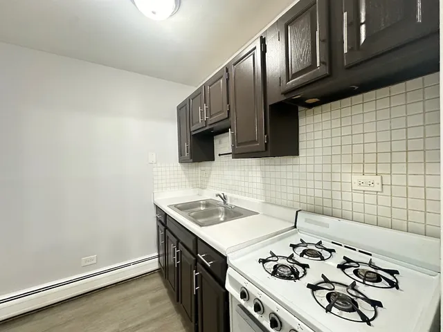 $1,150 | 4537 North Dover Street, Unit 1D, Chicago, IL 60640