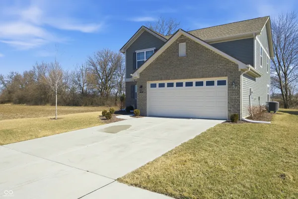 $345,000 | 610 Persimmon Pass, Lapel, IN 46051