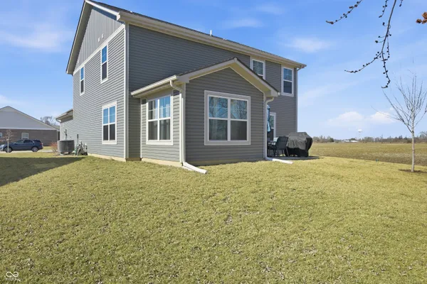 $345,000 | 610 Persimmon Pass, Lapel, IN 46051