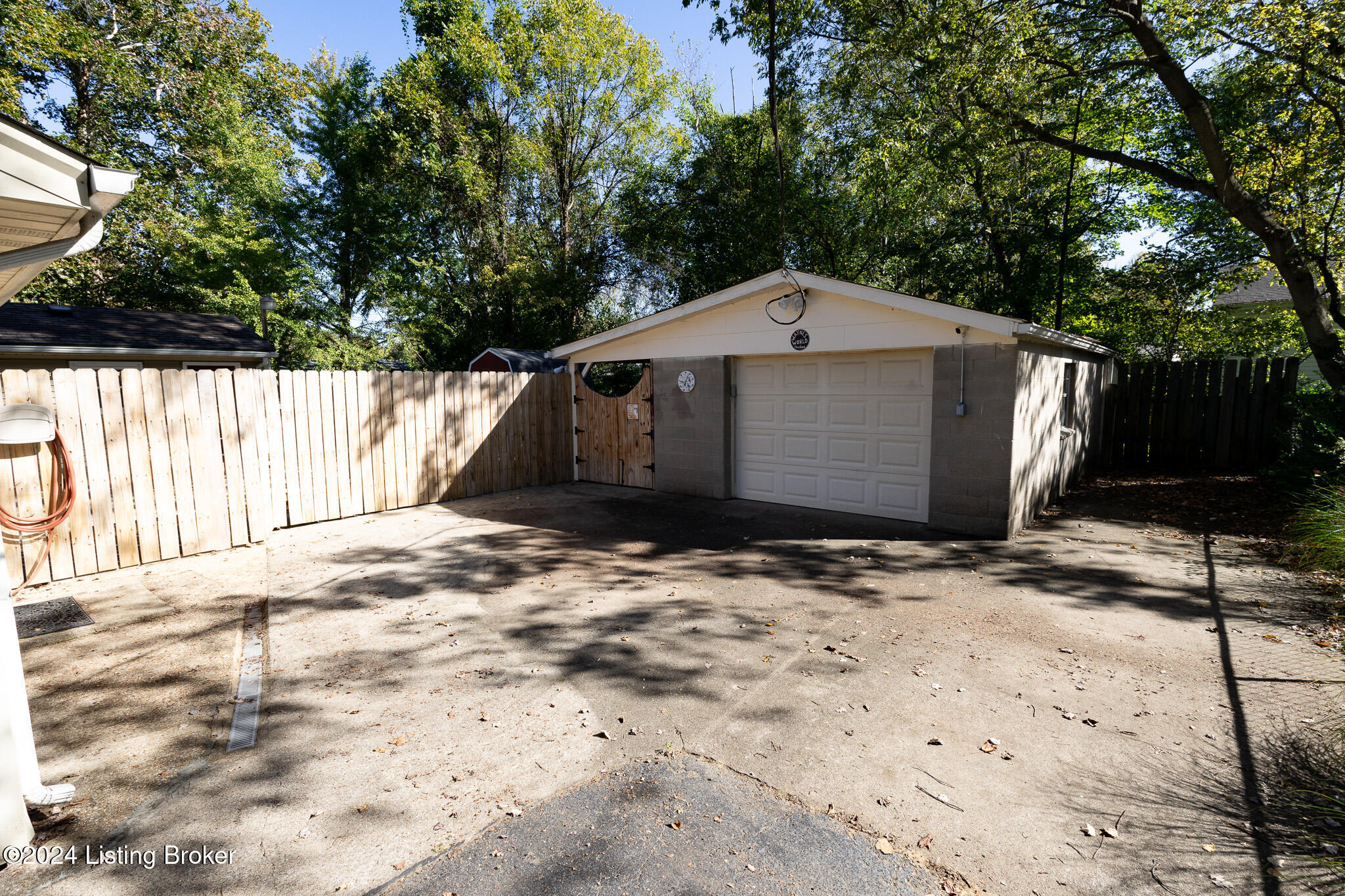 4608 Palma Road Louisville, KY 40272 - Photo 51 of 56 812A9899