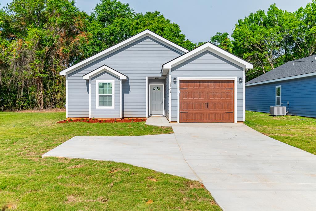 1909 Schatulga Road Columbus, GA 31907 - Photo 1 of 32 Main View