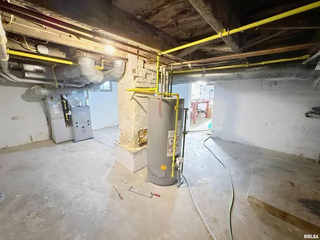 $130,000 | 2320 18th Street, Unit A, Moline, IL 61265