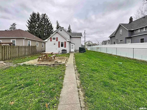 $119,900 | 2320 18th Street A, Moline, IL 61265