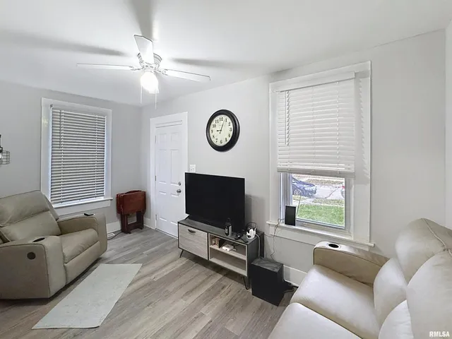 $130,000 | 2320 18th Street, Unit A, Moline, IL 61265