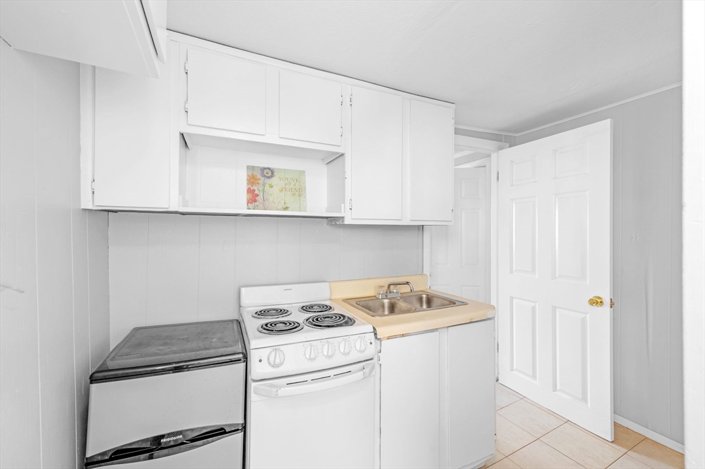 145 Boston Street Salem, MA 01970 - Photo 21 of 42