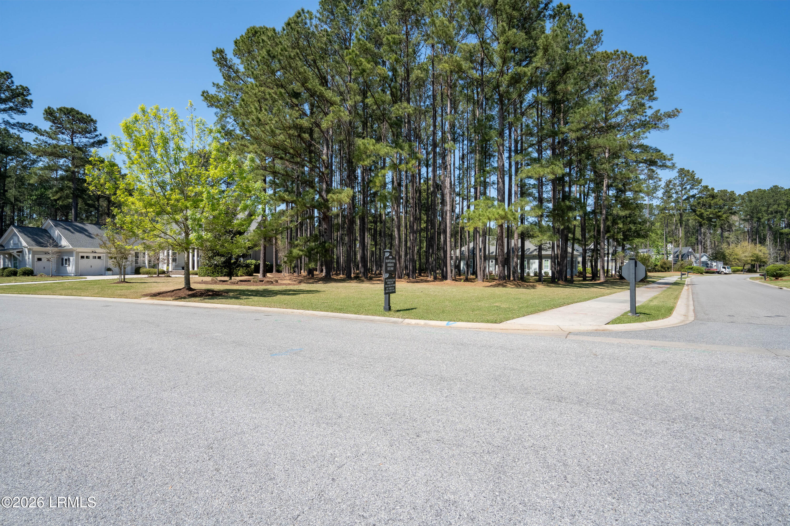 152 Wicklow Drive Bluffton, SC 29910 - Photo 5 of 23 152 Wicklow-2