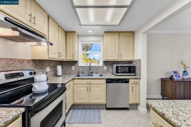 $519,000 | 1935 Golden Rain Road, Unit 1, Walnut Creek, CA 94595