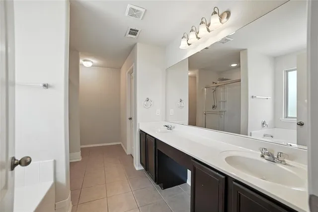 $345,000 | 937 King George Lane, Savannah, TX 76227