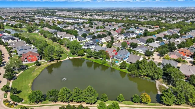 $345,000 | 937 King George Lane, Savannah, TX 76227