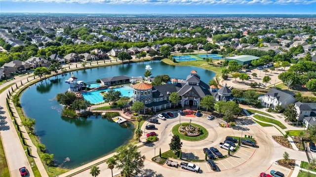 $345,000 | 937 King George Lane, Savannah, TX 76227