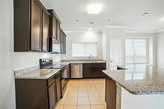 $345,000 | 937 King George Lane, Savannah, TX 76227