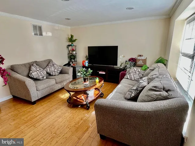 $440,000 | 3331 Wyndale Court, Woodbridge, VA 22192