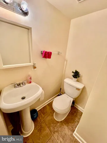 $440,000 | 3331 Wyndale Court, Woodbridge, VA 22192