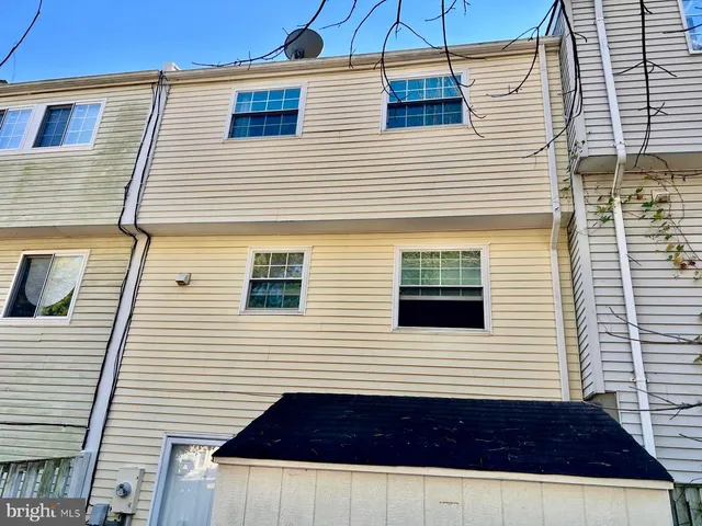 $440,000 | 3331 Wyndale Court, Woodbridge, VA 22192
