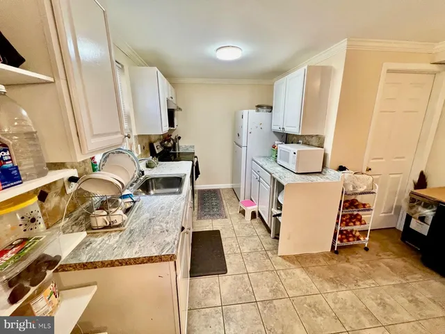 $440,000 | 3331 Wyndale Court, Woodbridge, VA 22192