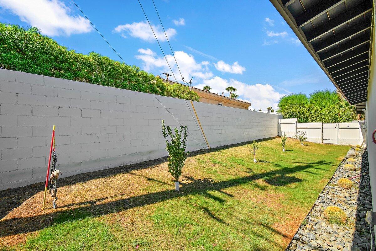 565 West Yorba Road Palm Springs, CA 92262 - Photo 70 of 70 RIL_6984
