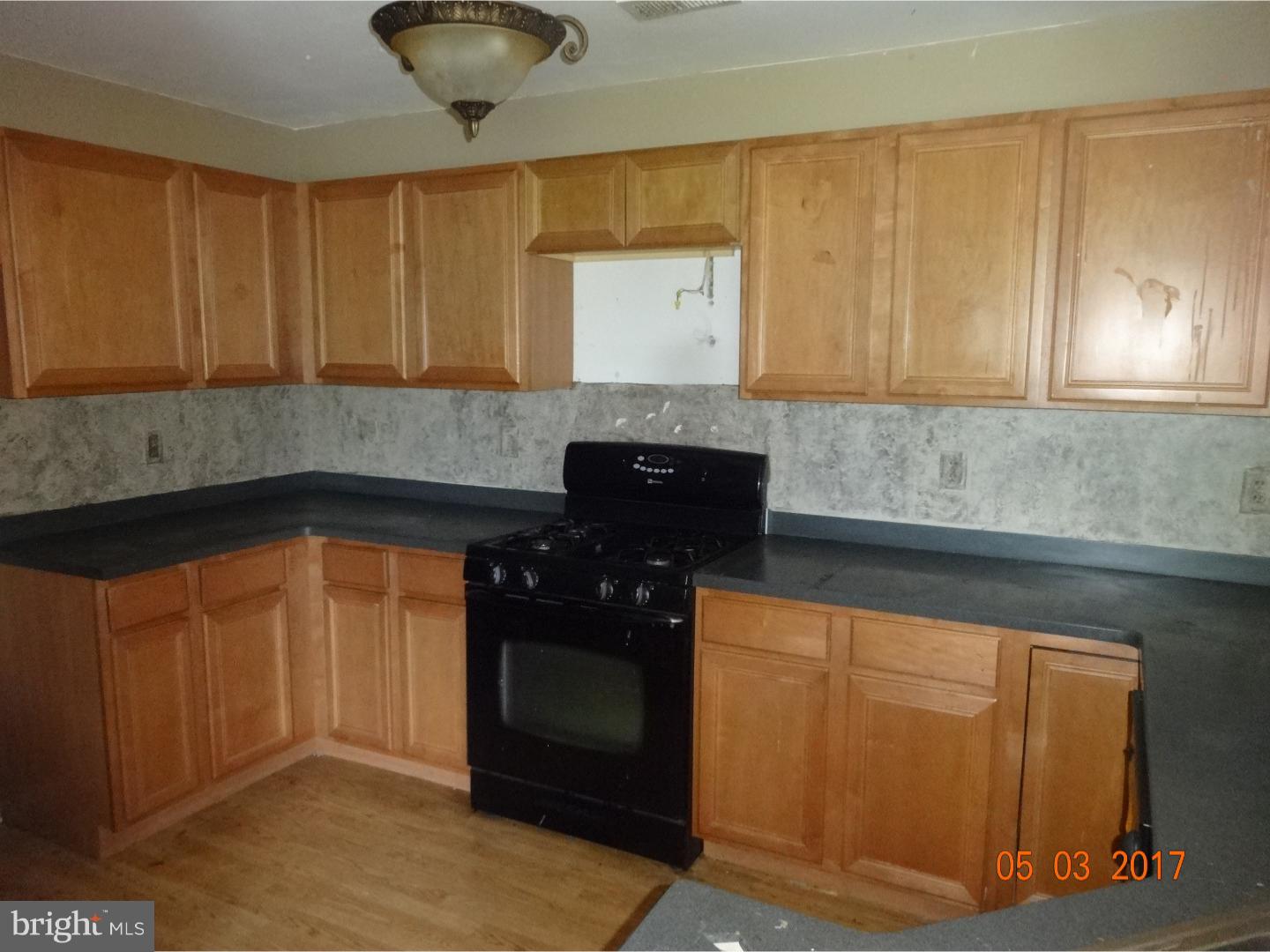 222 Lawrence Lane Riverside, NJ 08075 - Photo 5 of 10
