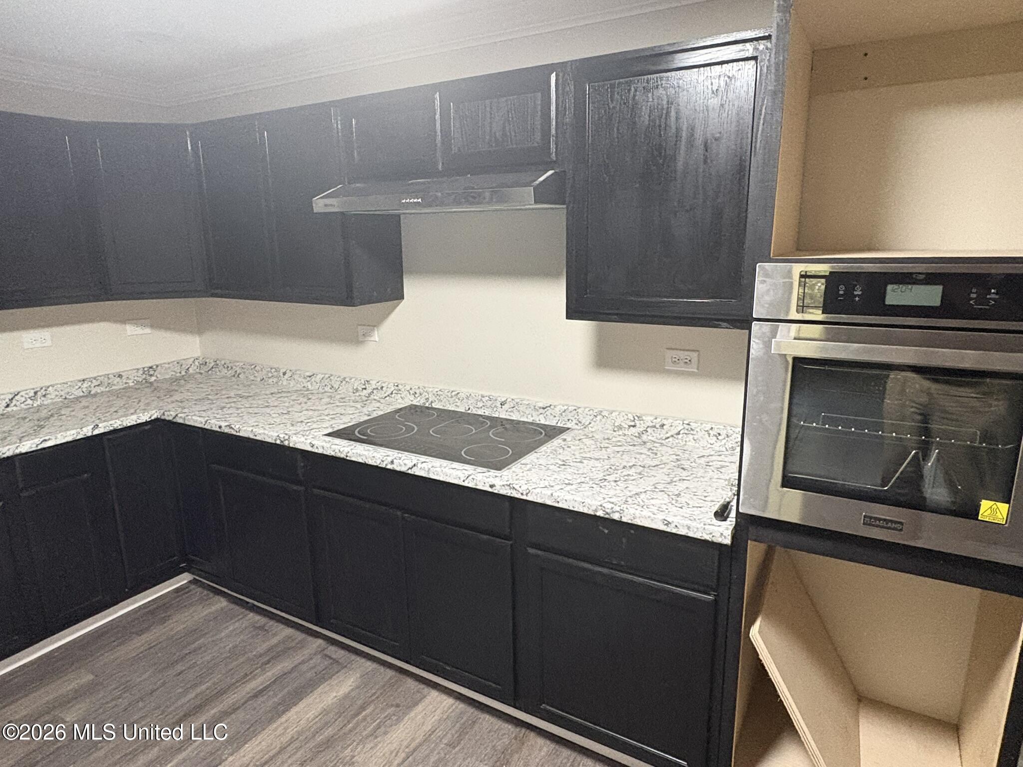 161 Smith Road Cleveland, MS 38732 - Photo 15 of 27 161 Smith Road Kitchen Stove