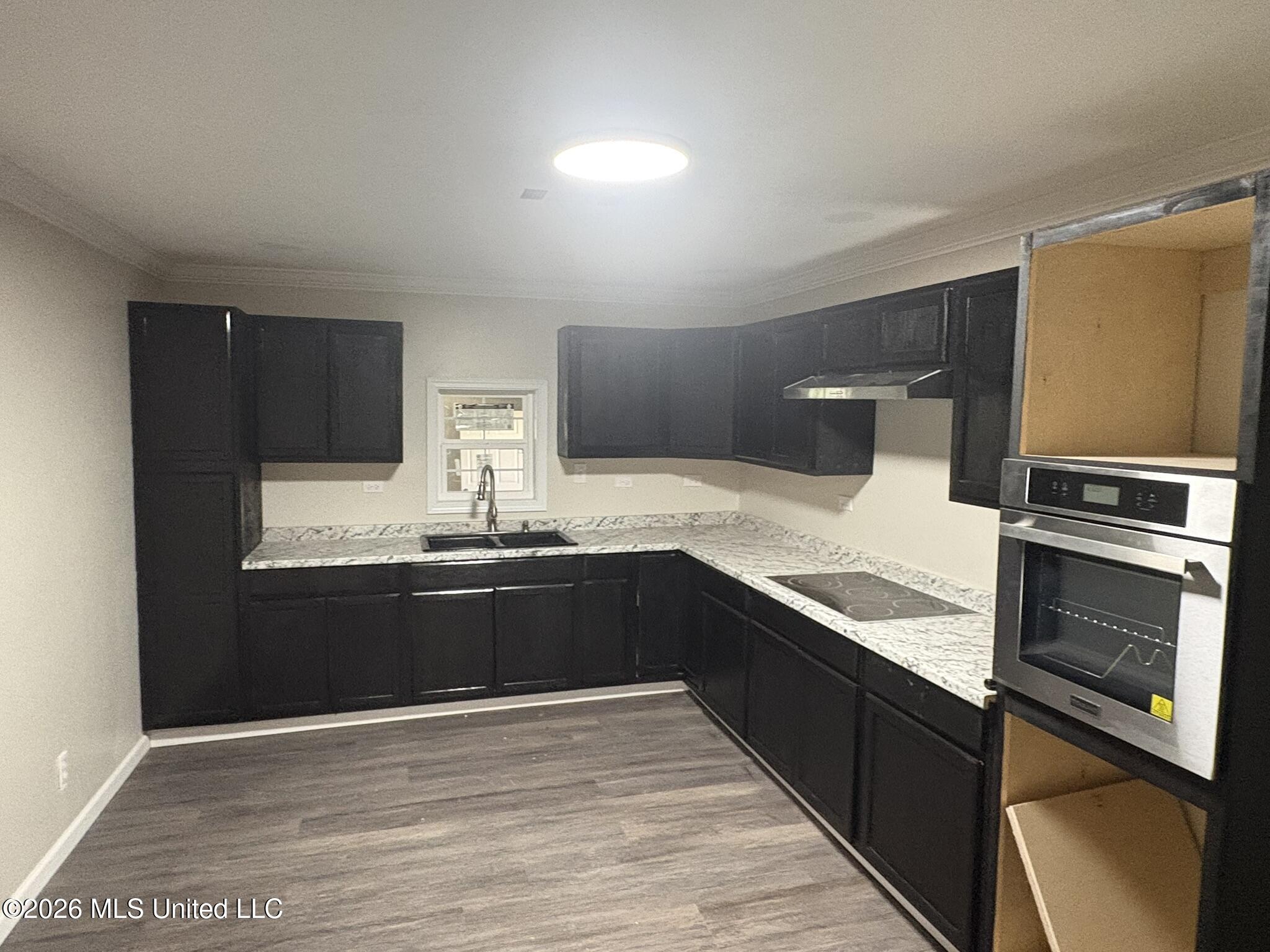 161 Smith Road Cleveland, MS 38732 - Photo 3 of 27 161 Smith Road Laundry