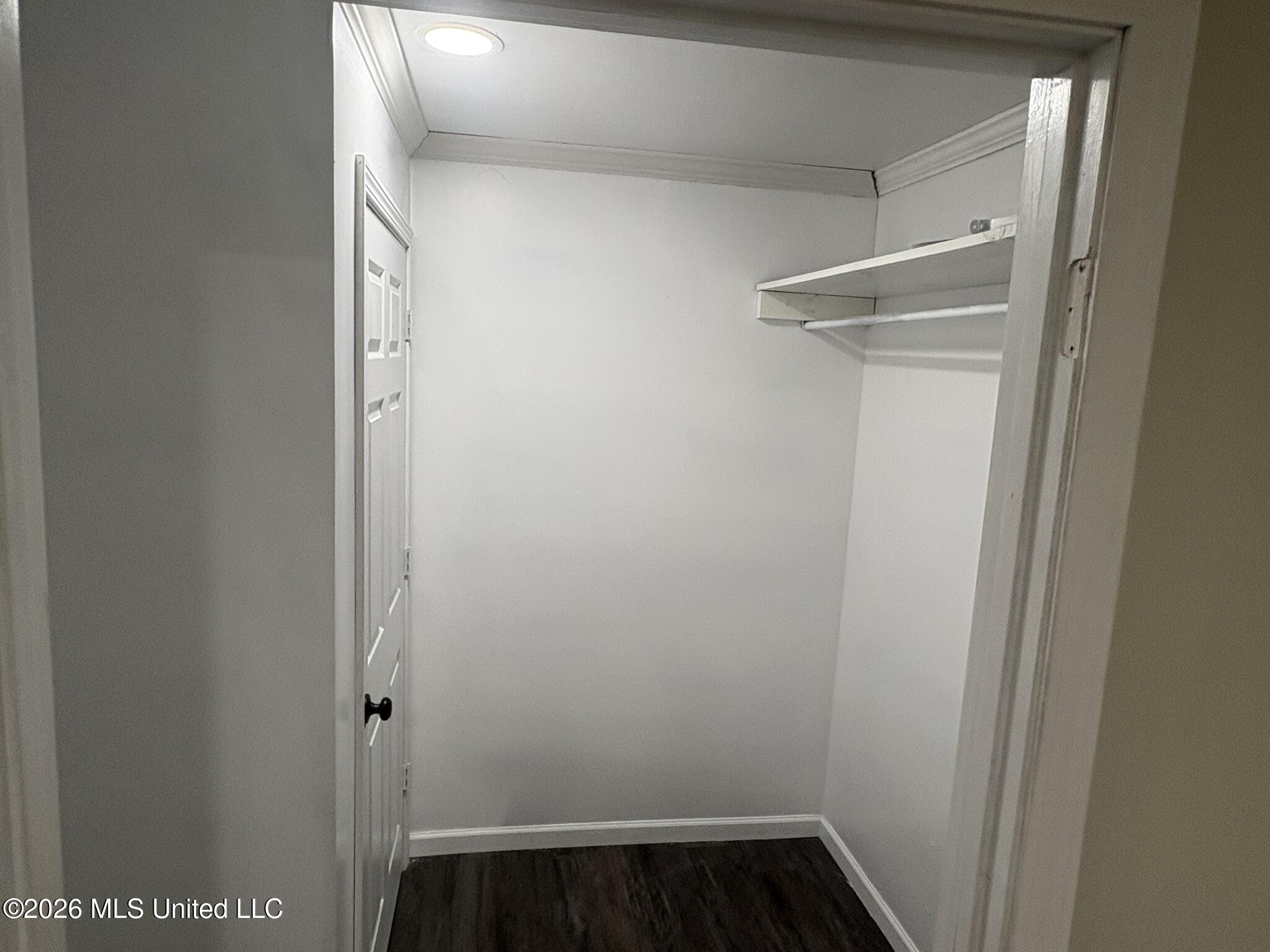 161 Smith Road Cleveland, MS 38732 - Photo 4 of 27 161 Smith Road Closet