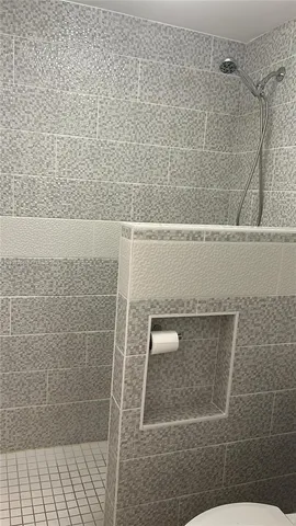 $1,800 | 215 Southeast 3rd Avenue, Unit 306C, Hallandale Beach, FL 33009