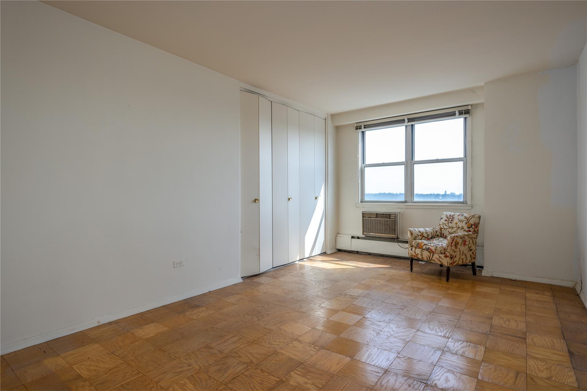 615 Palmer Road, Unit 602 Yonkers, NY 10701 - Photo 16 of 23 a view of a livingroom with furniture