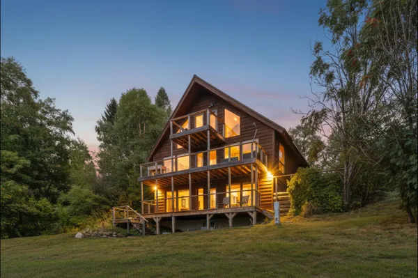 $1,400,000 | 6176 Highway 61, Silver Bay, MN 55614