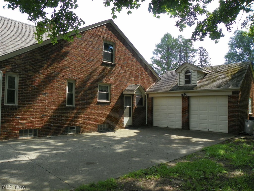 585 Ridge Road Hinckley, OH 44233 - Photo 26 of 32