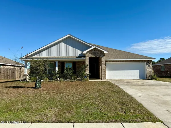 $318,500 | 1091 Enclave Circle, Long Beach, MS 39560
