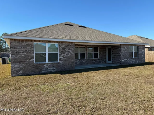 $318,500 | 1091 Enclave Circle, Long Beach, MS 39560