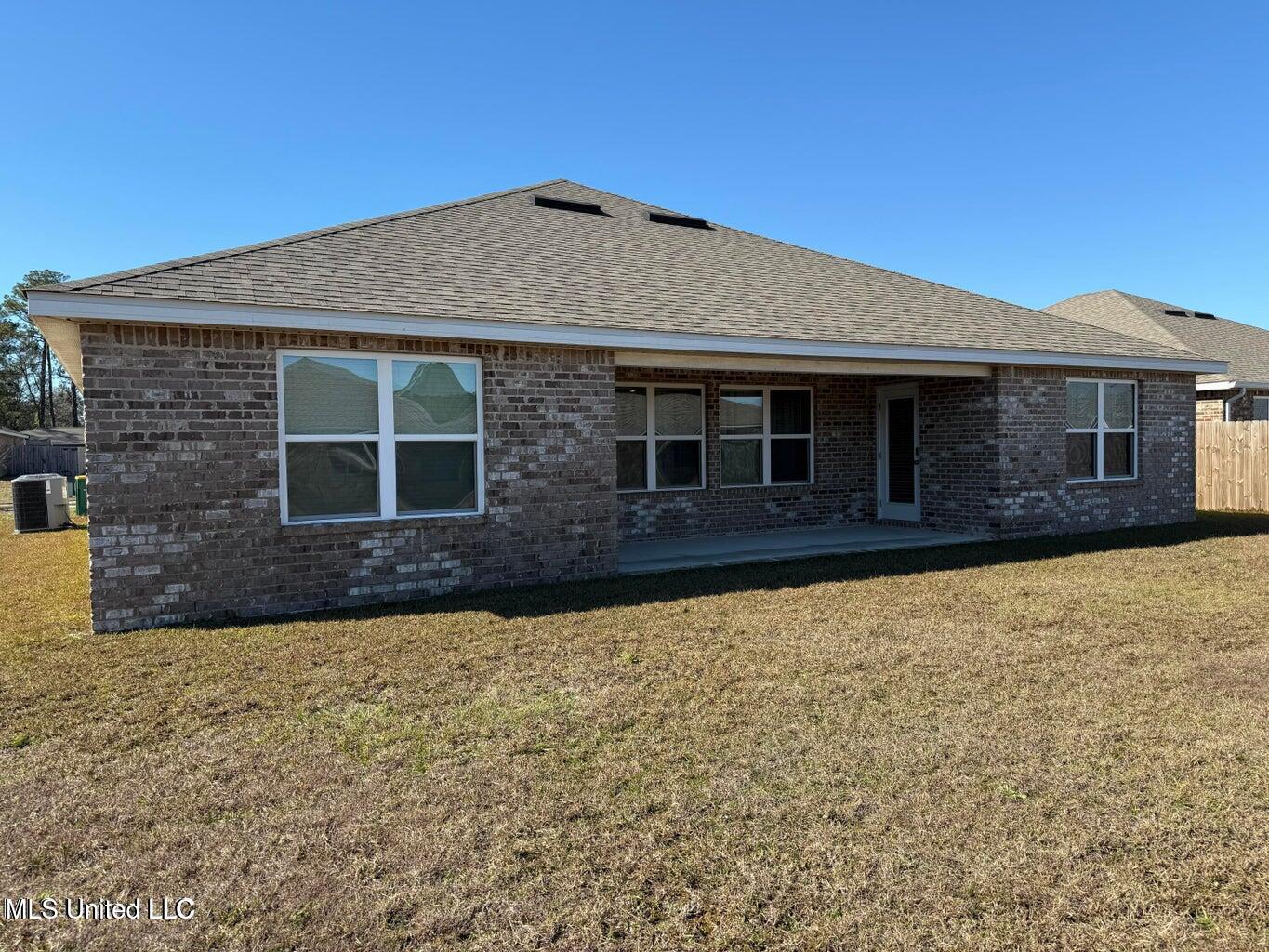 1091 Enclave Circle Long Beach, MS 39560 - Photo 33 of 35 20250114165744436482000000-o