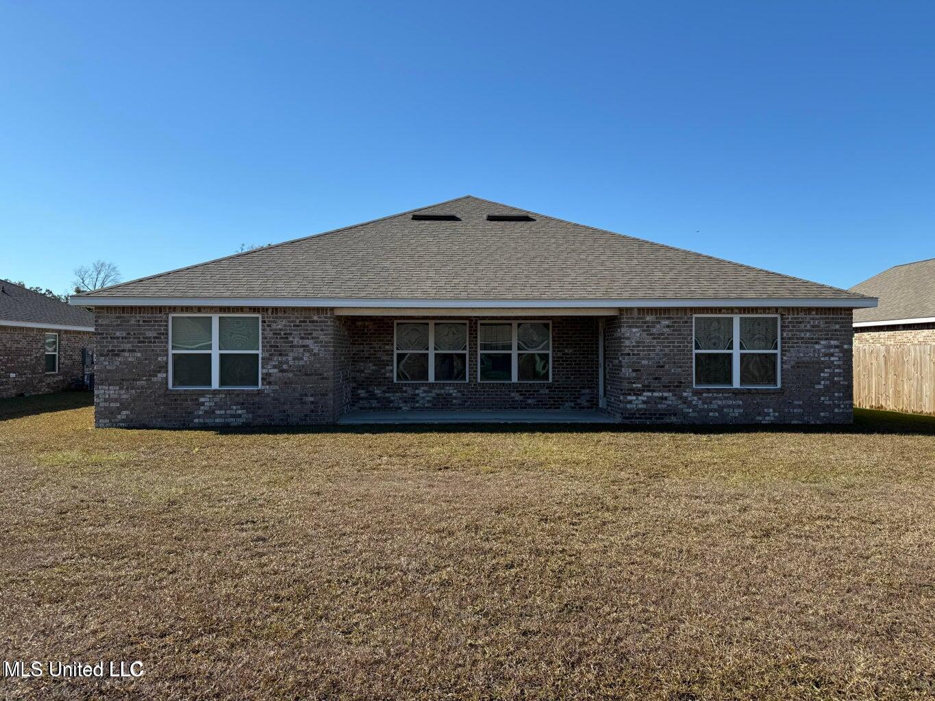 1091 Enclave Circle Long Beach, MS 39560 - Photo 34 of 35 20250114165749766281000000-o