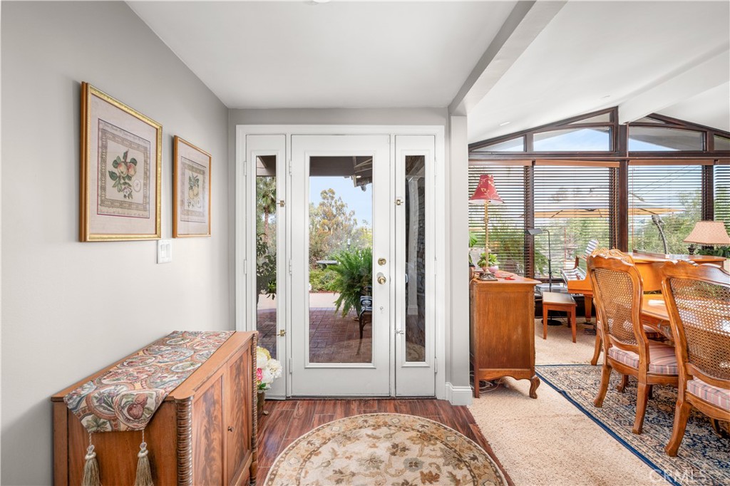 5051 Victoria Avenue Riverside, CA 92506 - Photo 8 of 45 entry