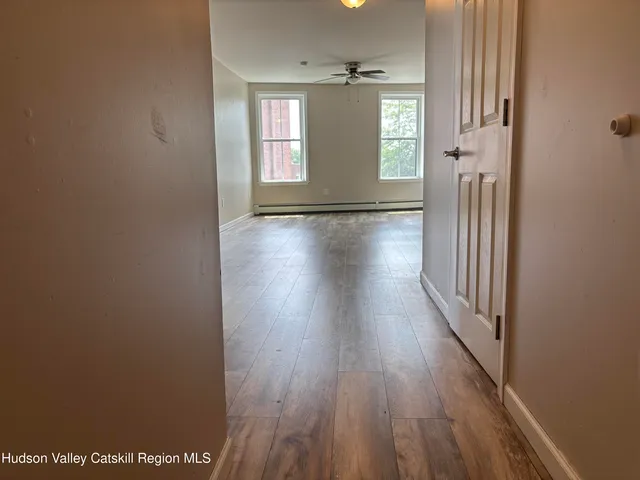 $1,850 | 666 Broadway, Unit 3 3, Kingston, NY 12401