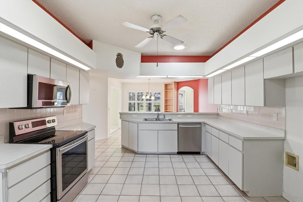 9240 Butler Boulevard Weeki Wachee, FL 34613 - Photo 17 of 47