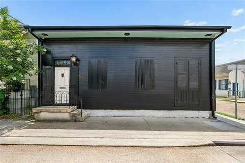 $725,000 | 3228 Annunciation Street, New Orleans, LA 70115
