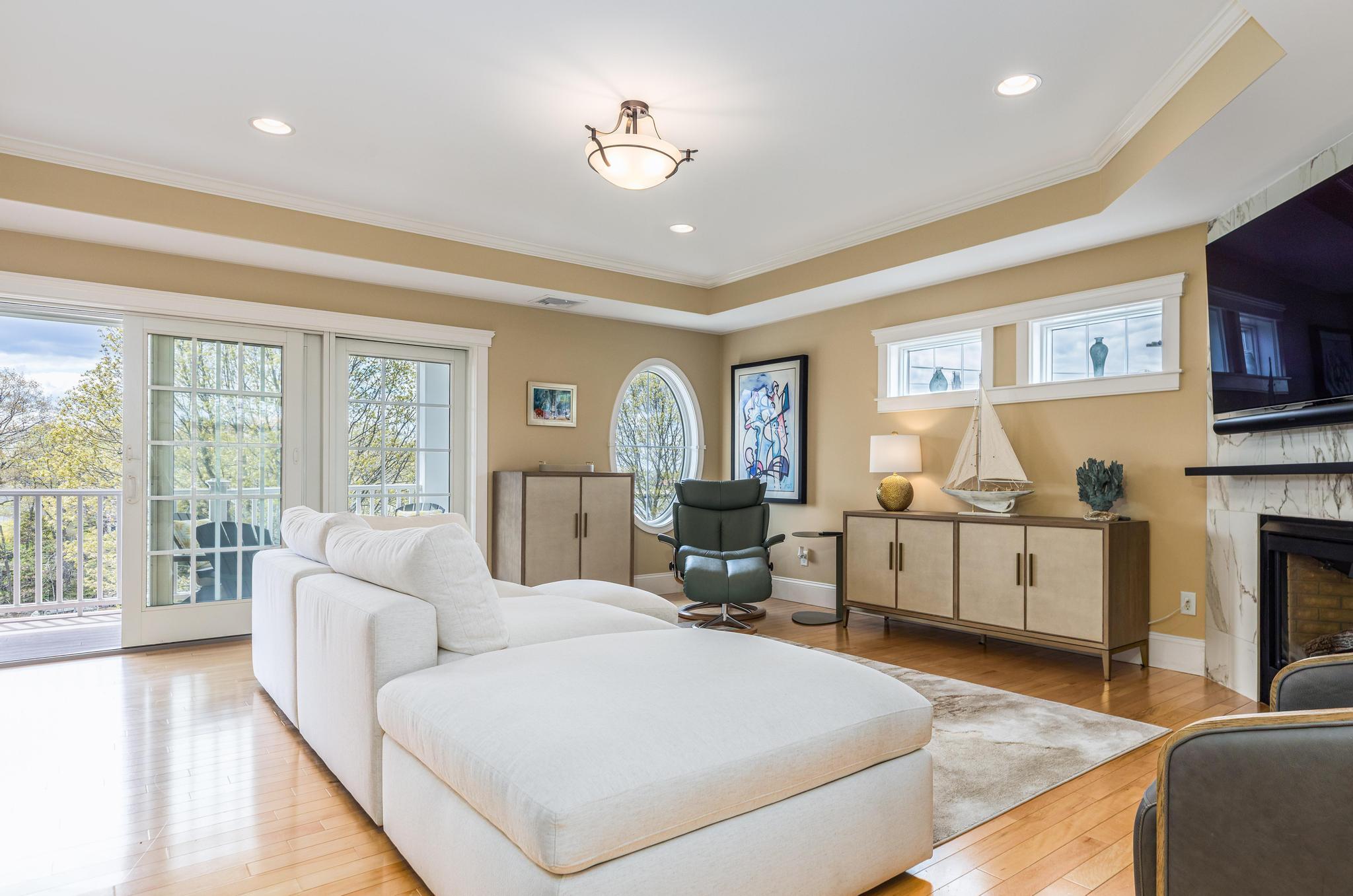 19 Bridge Street, Unit 1 Kittery, ME 03904 - Photo 13 of 44