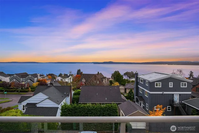$3,250,000 | 2507 Westmont Way West, Seattle, WA 98199