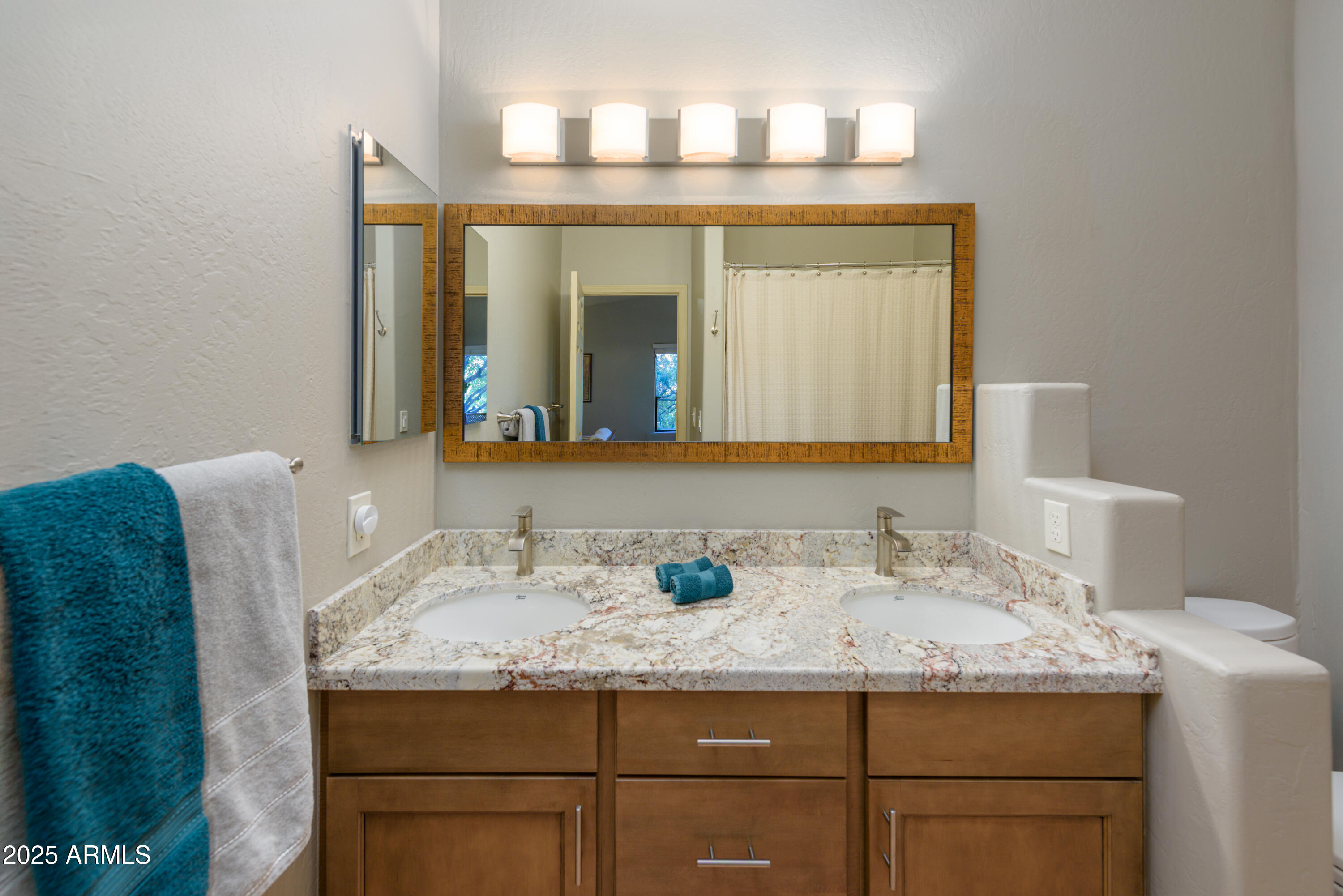 2272 Road Runner Road Sedona, AZ 86336 - Photo 11 of 35 2272 Roadrunner-15