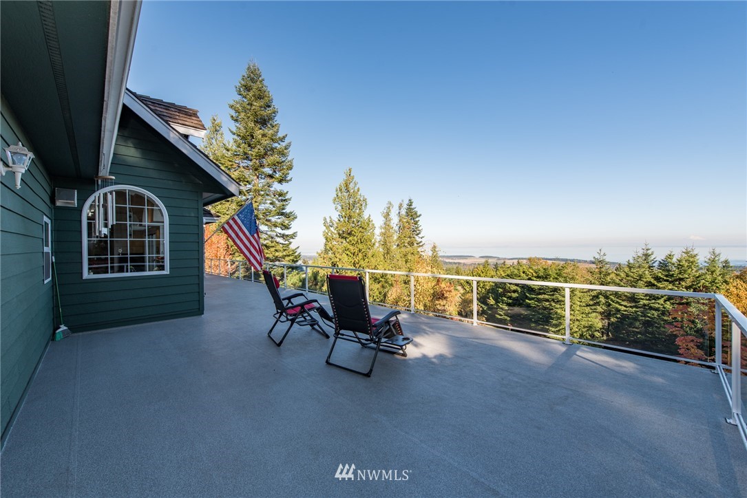 674 Doe Run Road Sequim, WA 98382 - Photo 2 of 25
