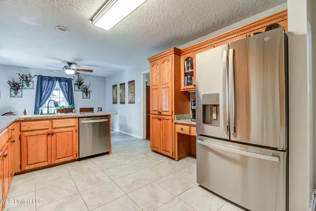 $2,500 | 8812 Old Walnut Road, Ocean Springs, MS 39564